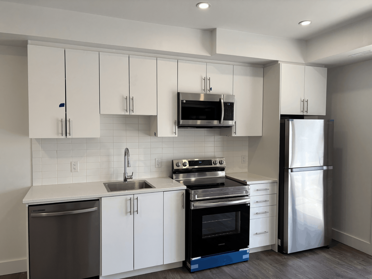 6638 McLeod Road, Unit 216, Niagara Falls - Photo 3 of 11