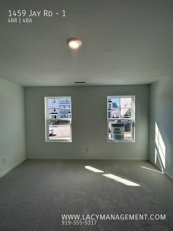 1459 Jay Rd - Photo 5 of 31