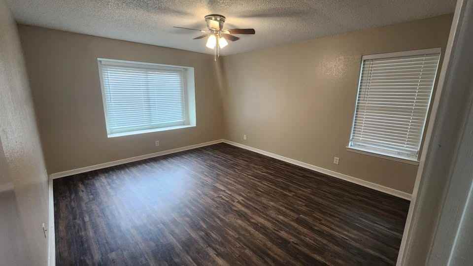 3008 Westrim Dr #NA - Photo 4 of 12