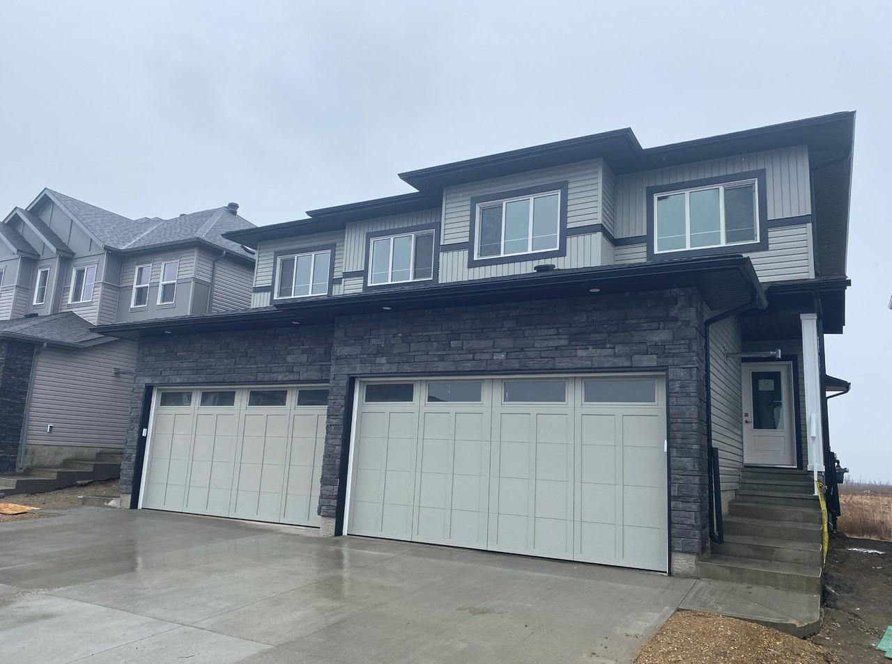 SF174 | 1 Month Free – 3 Bed, 2.5 Bath Upper Suite – Fort McMurray - Photo 2 of 44