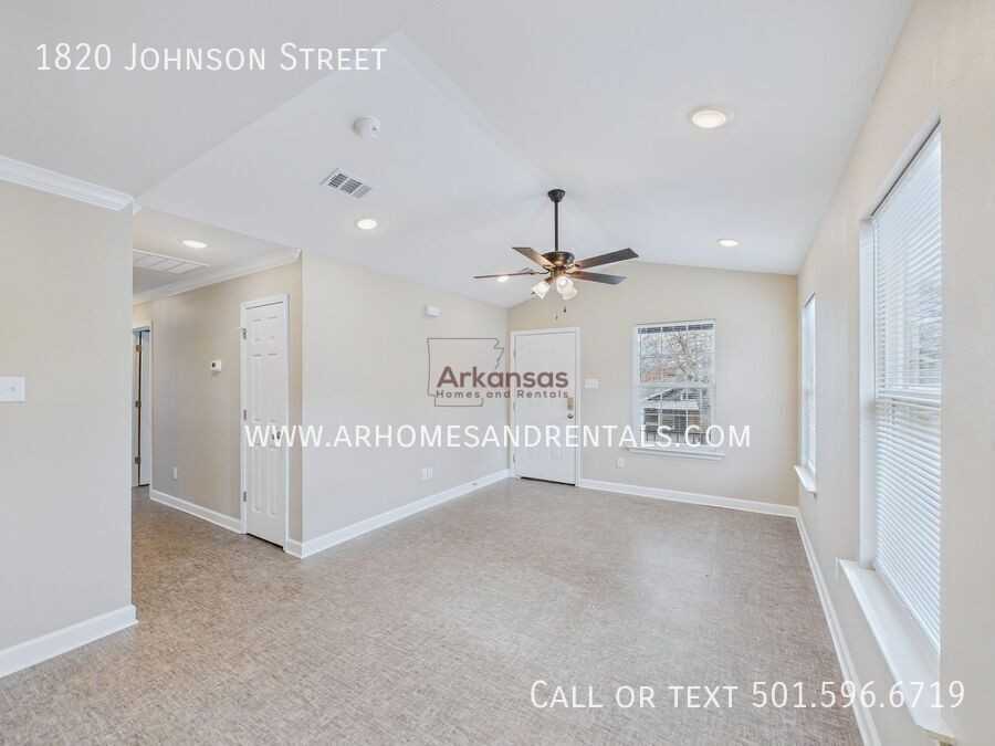 1820 Johnson St - Photo 2 of 12