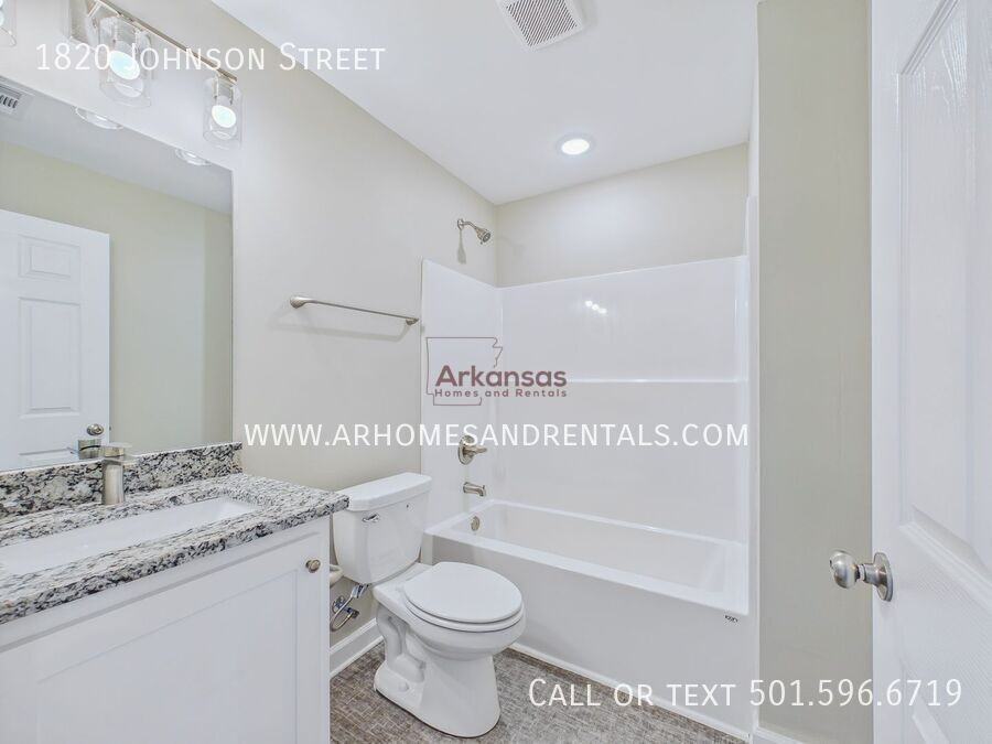 1820 Johnson St - Photo 5 of 12