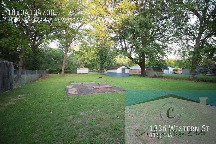 1336 Western St - Photo 6 of 13