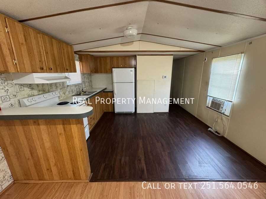 3101 Western Hills Dr W - Photo 3 of 28
