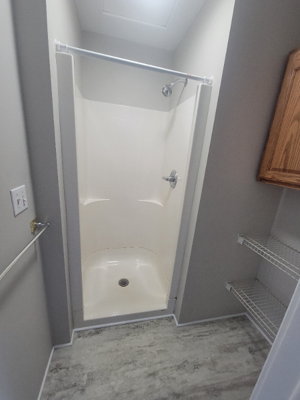 1102 W 8th St #1R - Photo 4 of 5