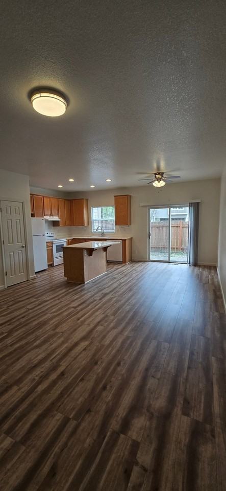 18558 Sw Takena Ct - Photo 3 of 13