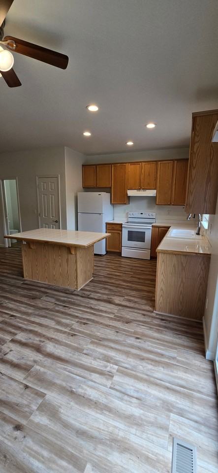 18558 Sw Takena Ct - Photo 5 of 13