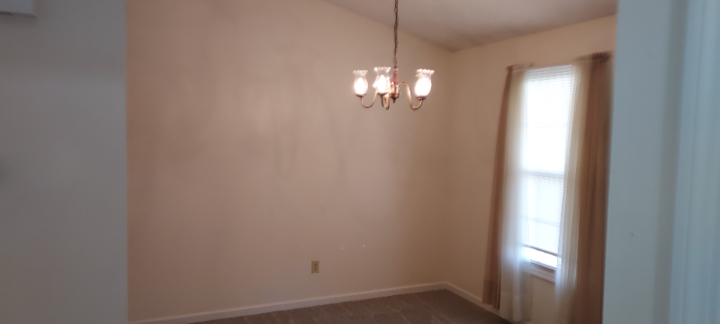 205 Hicks Dr - Photo 4 of 19