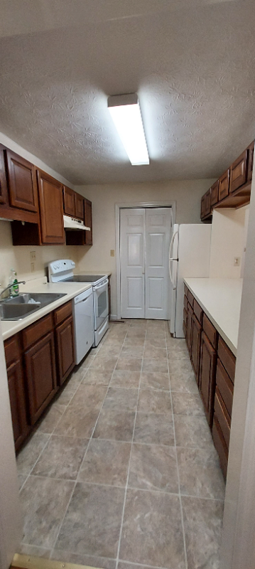 205 Hicks Dr - Photo 7 of 19