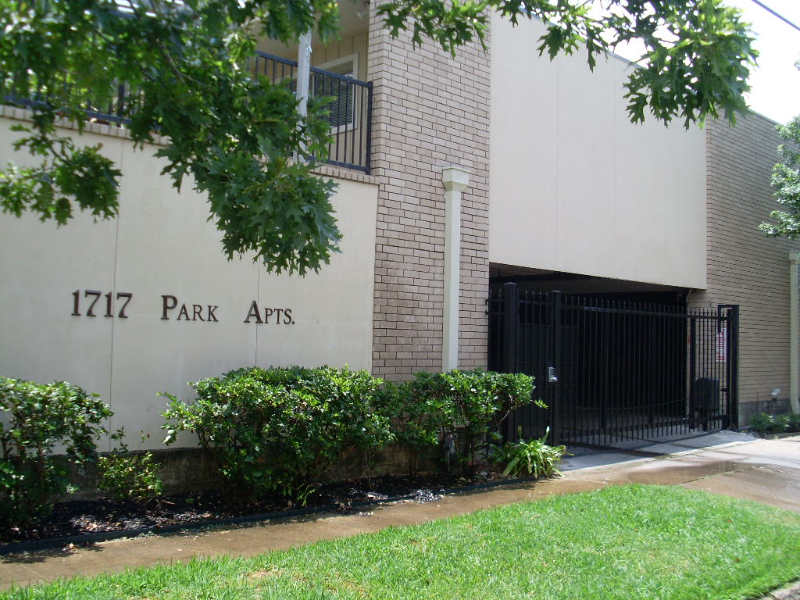 1717 Park St - Photo 7 of 9