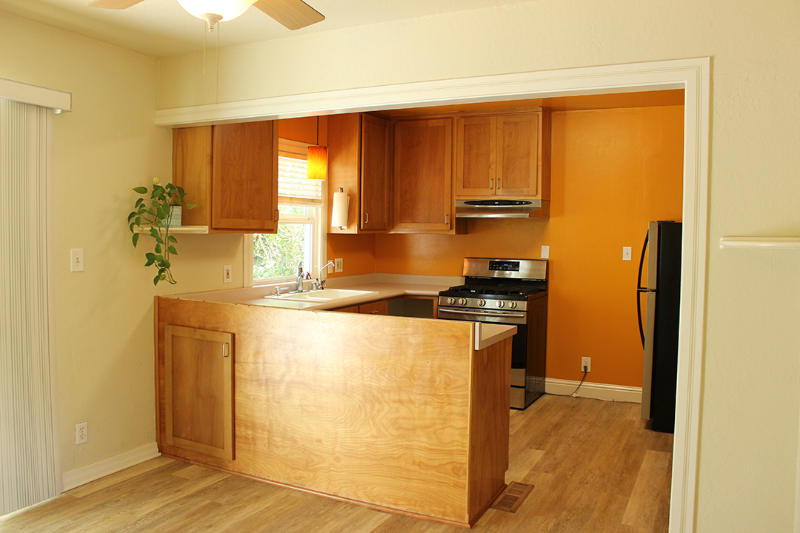 1010 S Cloverdale Blvd - Photo 6 of 20