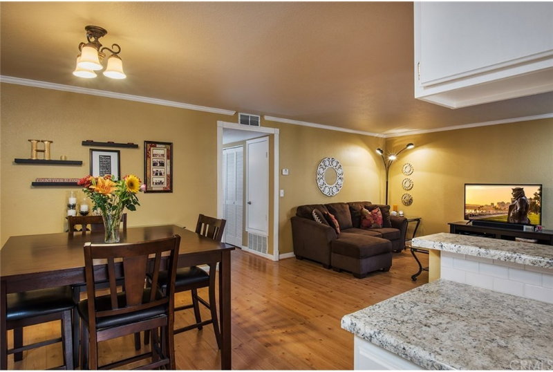 4151 Hathaway Ave - Photo 6 of 18