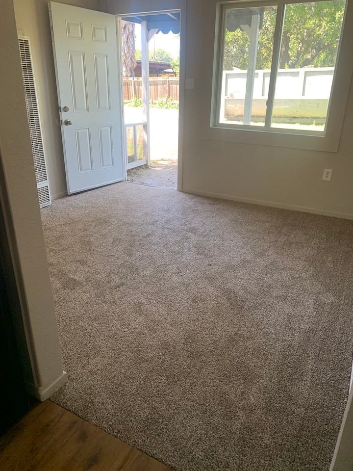 802 Brigham Ave - Photo 3 of 7