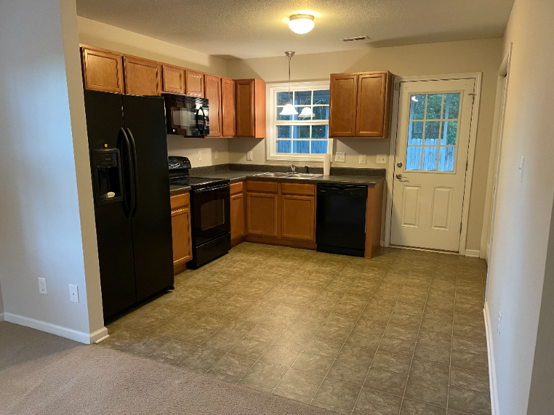 1404 Old Folkstone Rd #1 - Photo 3 of 10