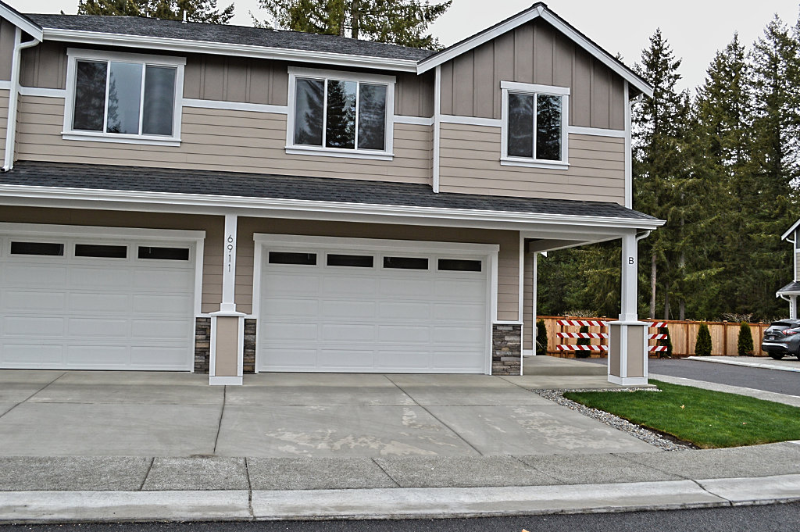 6911 Lennon Ln Ne #B