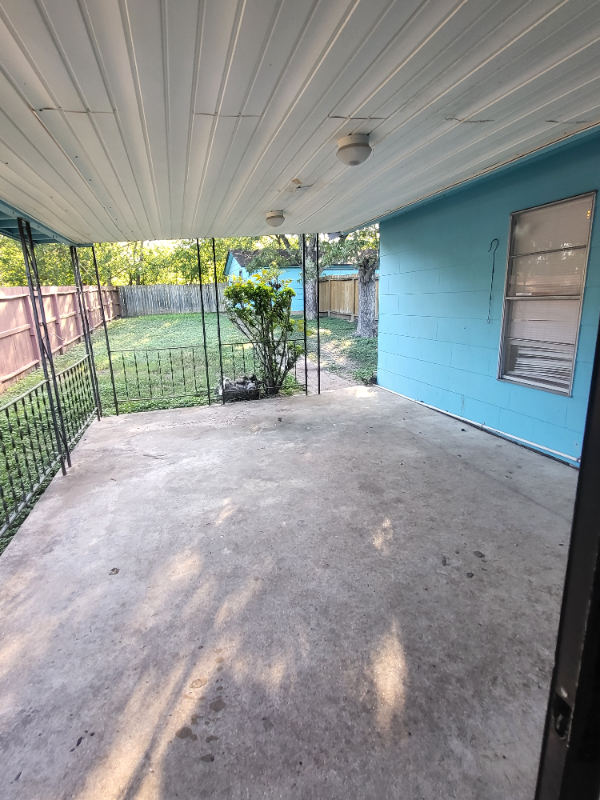 214 Earlyway Dr - Photo 6 of 30