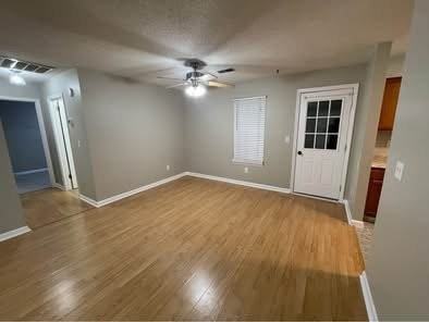 142 Santa Fe Trl - Photo 3 of 30