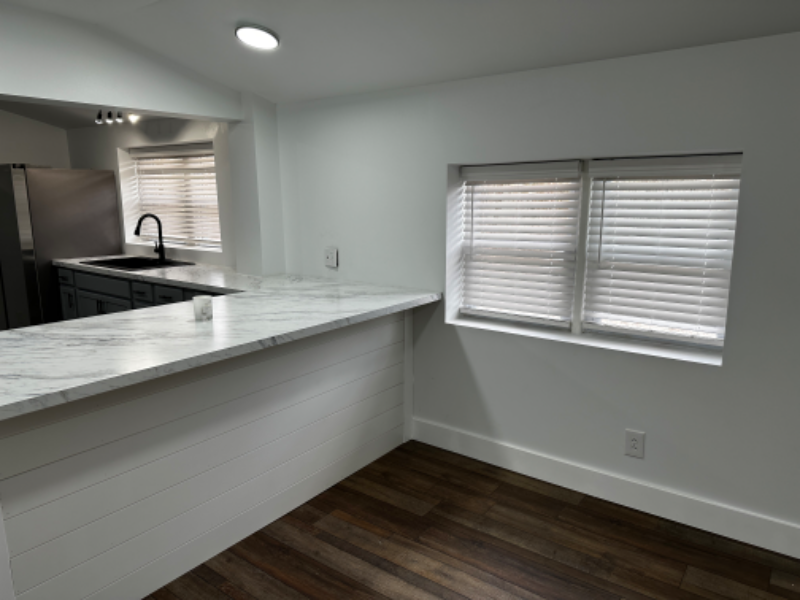 907 Michigan Ave - Photo 3 of 12