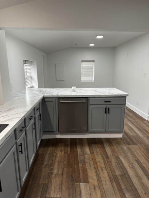 907 Michigan Ave - Photo 6 of 12
