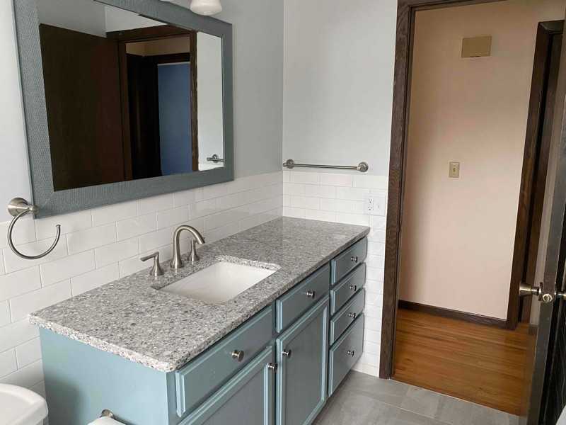 425 Edgewood Ave - Photo 6 of 21