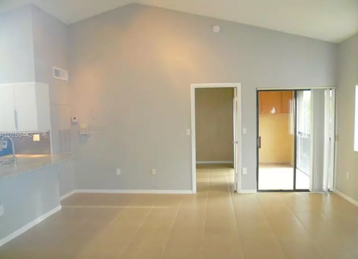 2445 Sw 18th Ter #4 - Photo 5 of 29