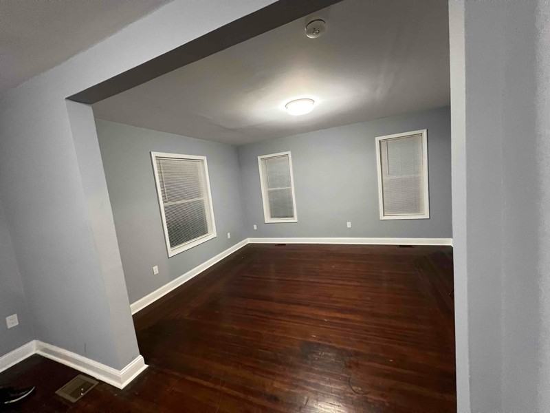 267 Sargeant St - Photo 4 of 14