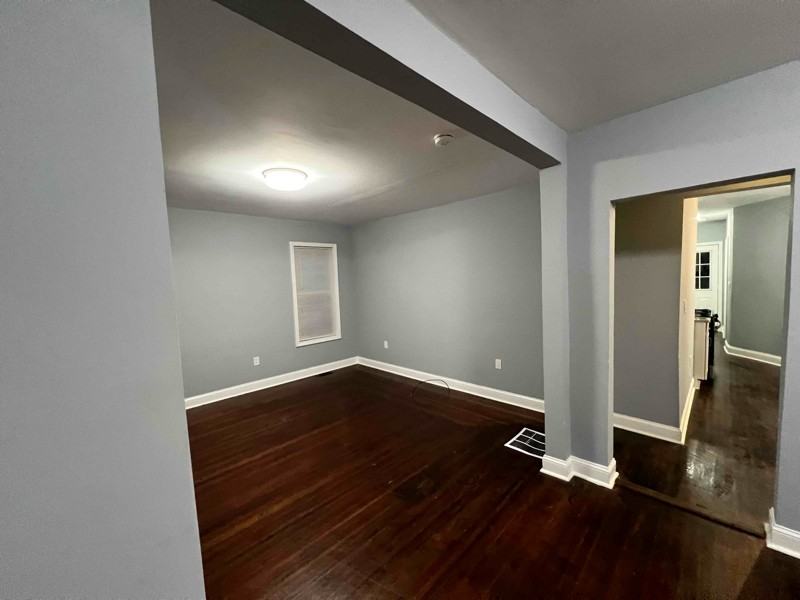 267 Sargeant St - Photo 5 of 14