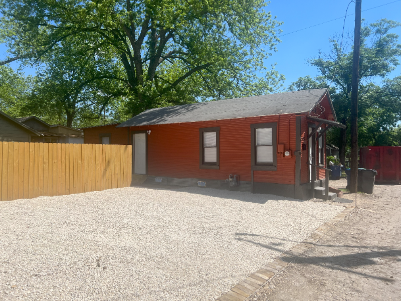 2023 Beaver Ln - Photo 7 of 8