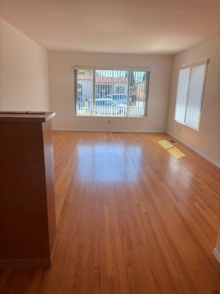 4568 Alice St - Photo 6 of 20