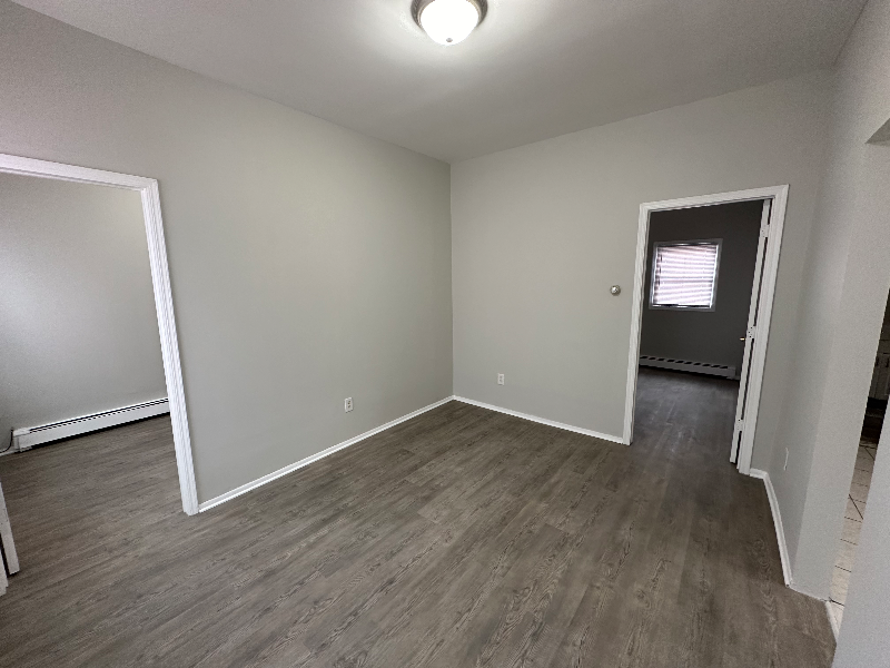 1131 Main St - Photo 2 of 7