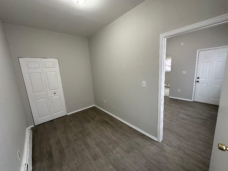 1131 Main St - Photo 3 of 7