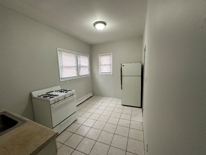 1131 Main St - Photo 6 of 7