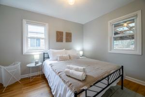 featured image of 5130 N Yale St