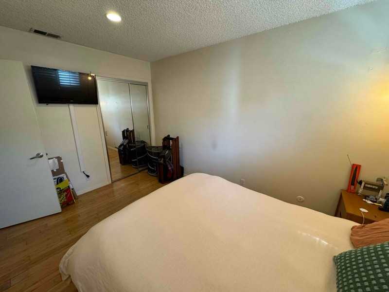 1630 Griffith Park Blvd #1 - Photo 2 of 7