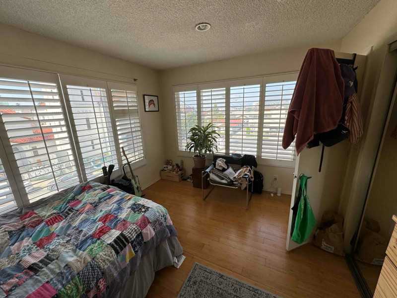 1630 Griffith Park Blvd #1 - Photo 4 of 7