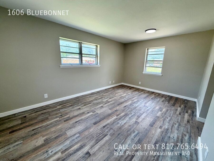 1606 Bluebonnet Trl - Photo 2 of 21