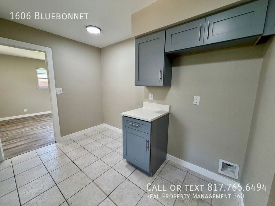 1606 Bluebonnet Trl - Photo 6 of 21
