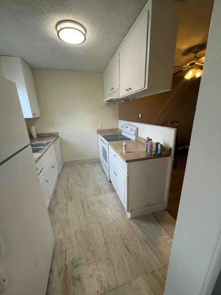 4530 Vandever Ave #2 - Photo 5 of 20