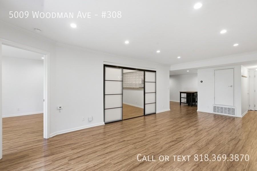 5009 Woodman Ave #308 - Photo 6 of 31