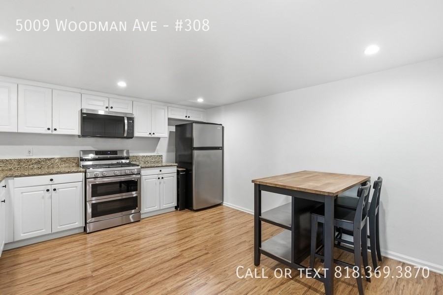 5009 Woodman Ave #308 - Photo 7 of 31