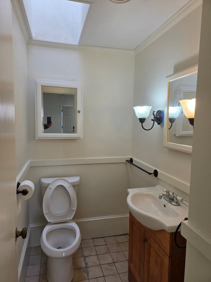 64 Kenyon St #1stFL - Photo 6 of 12