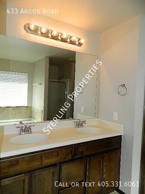 433 Argos Rd - Photo 7 of 24