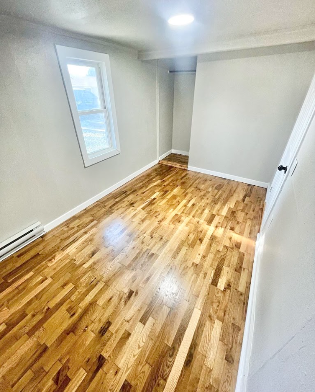 715 Utica Ave - Photo 6 of 7
