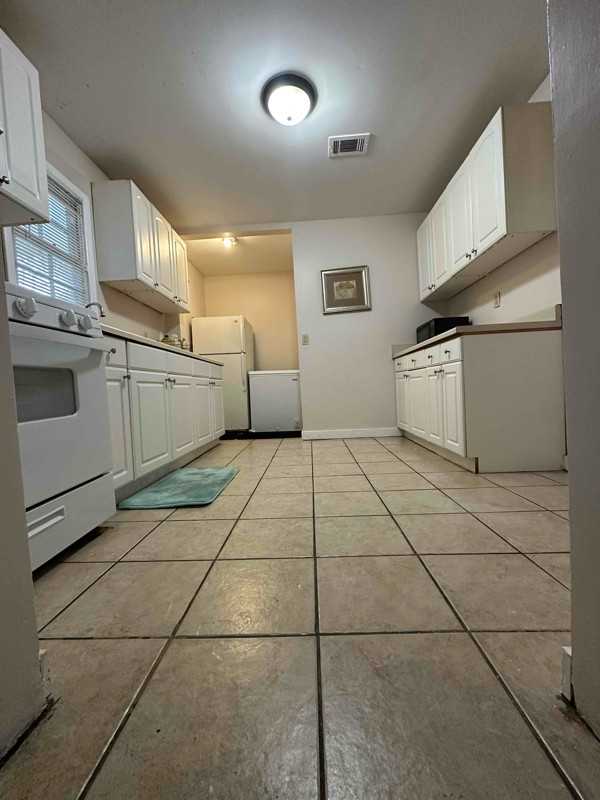 788 Parsons St Sw #1 - Photo 5 of 6