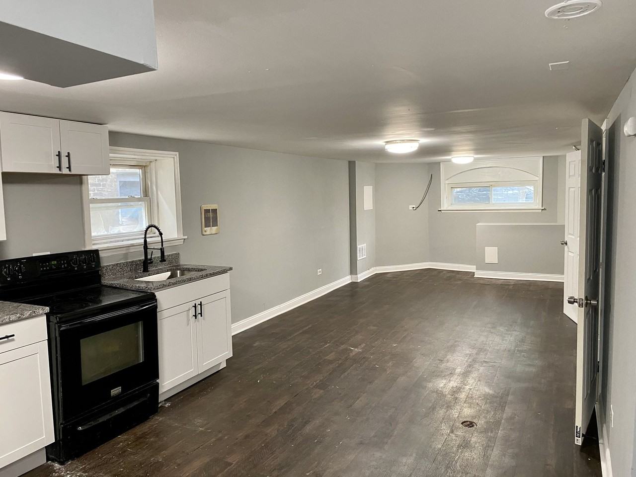 5639 S Fairfield Ave #B - Photo 3 of 10