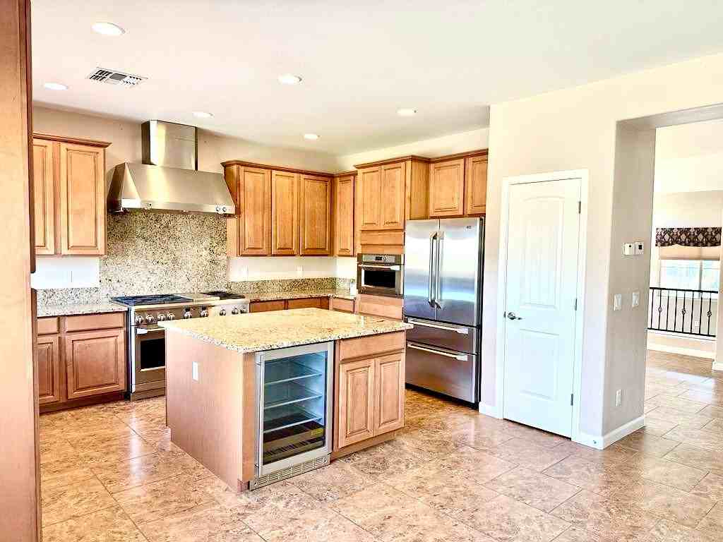 722 E Sipapu Dr - Photo 2 of 15