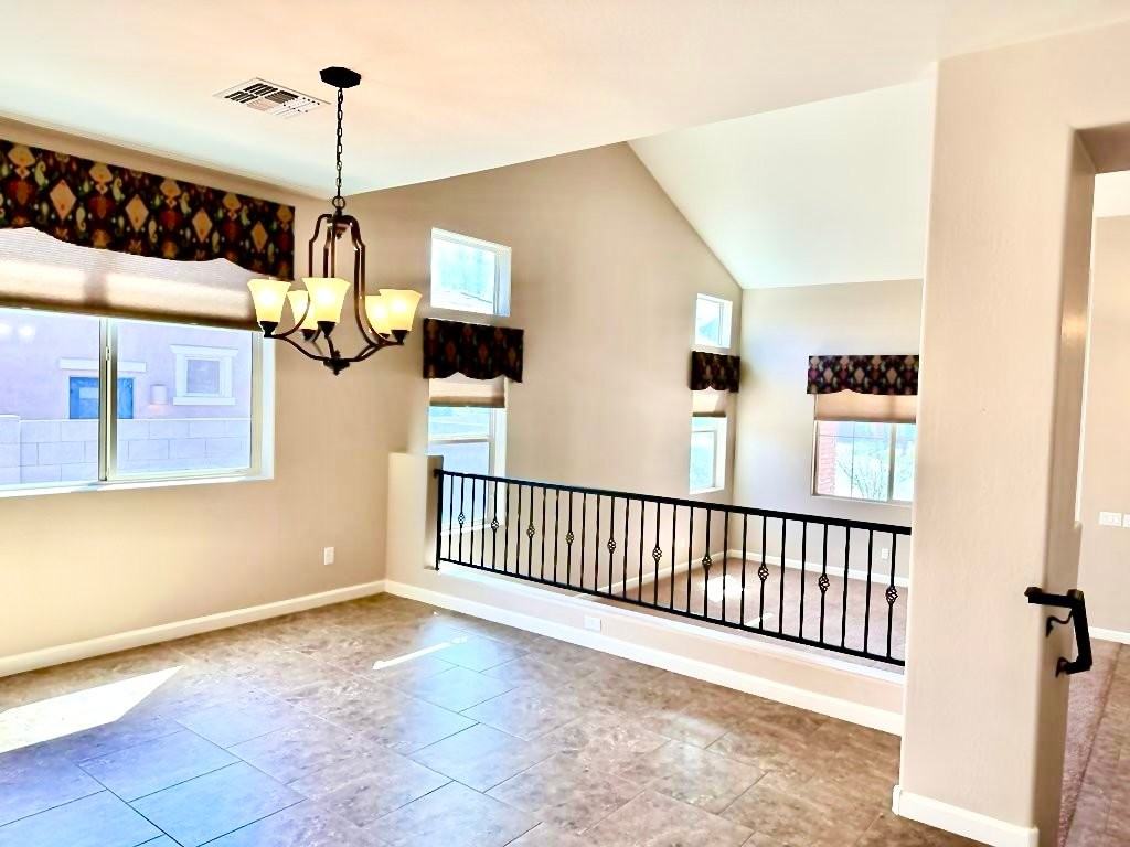 722 E Sipapu Dr - Photo 3 of 15