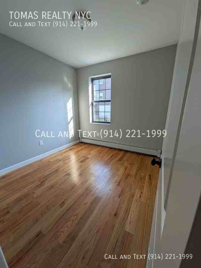 52D Yonkers Ave - Photo 3 of 4
