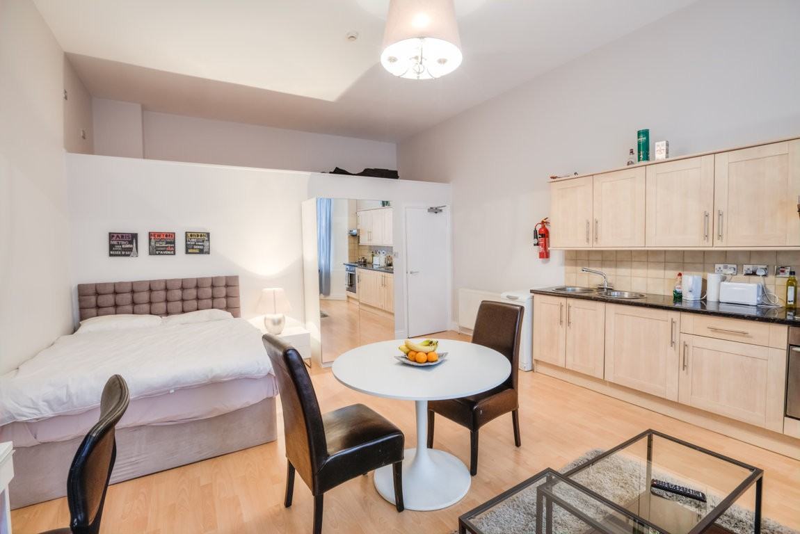 1 West 35th Street #1 - Photo 2 of 10