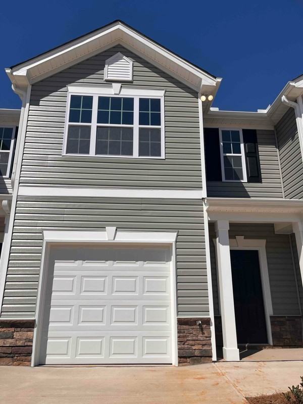 1911 Frost Dr - Photo 2 of 33